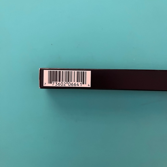 Mac lip pencil in Dervish - Picture 2 of 6